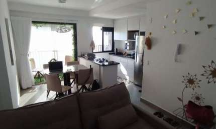 Apartamento mobiliado alto padrão compacto no charmoso Quinta da Primavera, Cond. Solo, 2 suites, completo em armarios, 61 m2 privativos, varanda gour