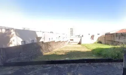 Oportunidade. Terreno para venda no Jd Anhanguera / Zara, área do terreno 500 m2 medindo 10 x 50 m, em frente a área verde, boa localização, pode parc
