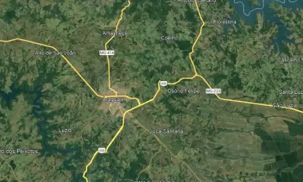 Sitio para venda em Araguari-MG com 48,40 hectares em pastagem, toda plana, rico em agua, altitude para café