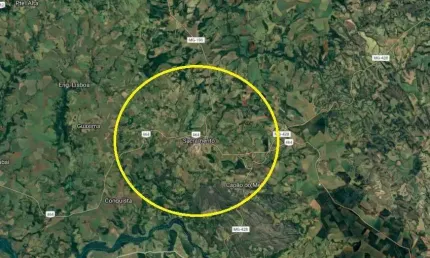 Fazenda tripla aptidao para venda na região de Sacramento-MG com 1.398 hectares sendo 1.000 hectares em pasto, rica em agua, beira de rio