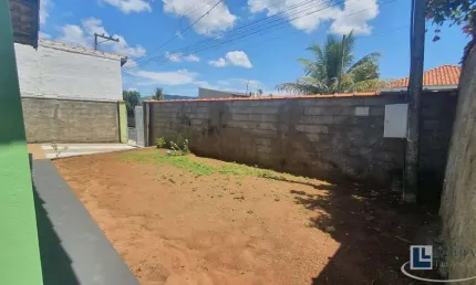 Casa para venda em Serra Azul-SP no Santa Cruz, 3 dormitorios, amplo quintal, 3 vagas em 242 m2 de área total