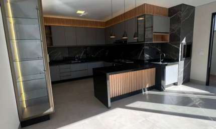 Ótima casa para venda na Zona Sul, Quinta da Primavera, Cond. Praça dos Passaros, 3 suites, completa, gourmet e piscina em 174 m2 de area construida
