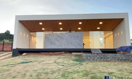 Linda Casa Rancho nova contemporânea para venda em Alpinopolis-MG no Condominio Vale do Rio Grande, 2 dormitorios com 1 suite em 1.000 m2 de área tota