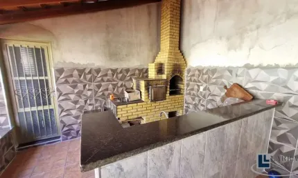 Linda casa para venda no Parque Ribeirao Preto em ótima localização, 2 dormitorios, amplo quintal, varanda gourmet em 300 m2 de área total