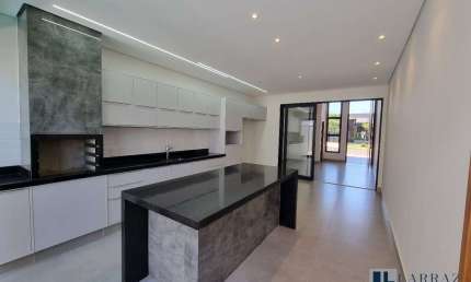 Linda casa nova alto padrão para venda no Cond Valencia em Bonfim Paulista, 3 suites com 1 master, , gourmet e piscina em 250 m2 total