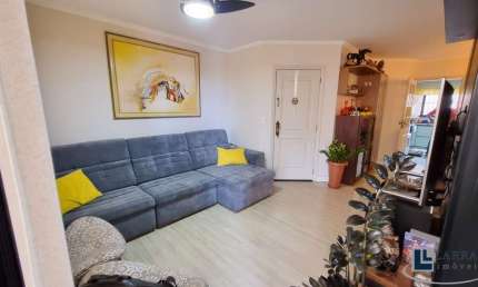 Lindo apartamento reformado para venda no Centro, ótima localização, 3 dormitorios sendo 1 suite com varandas em 107 m2, lazer completo