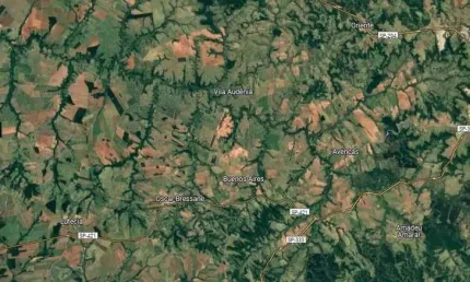 Fazenda dupla aptidao para venda na região de Marilia-SP com 112 alqueires em cana, mandioca e pastagem, beira da pista, sem benfeitorias