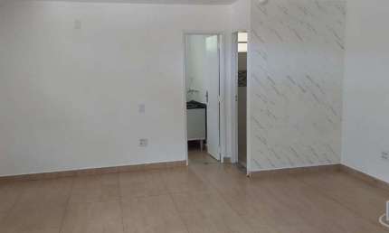 Ótimo salão comercial para locação no Simioni, na Av. Magid Simao Trad, área 46 m2, de esquina, completo