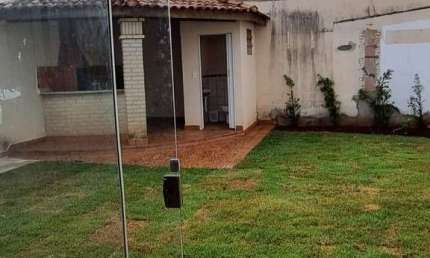 Ótima casa para venda no Parque dos Bandeirantes, ótima localização, 3 dormitorios com 1 suite, varanda gourmet em 200 m2 de área total