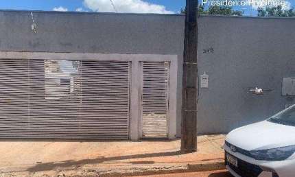 Oportunidade. Casa para venda em Presidente Prudente-SP na Vila Furquim, 4 dormitorios com suite, 3 banheiros, 222 m2 construidos em um terreno de 300