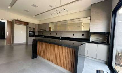 Linda casa nova alto padrão para venda em Bonfim Paulista no San Marco Ilha Roma, completa armários, 3 suites, gourmet e piscina em 250 m2 total
