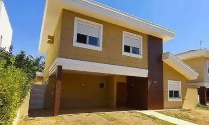 Lindo sobrado para venda na Vila do Golfe no charmoso Cond Quinta do Golfe, 4 suites, escritório, gourmet, piscina em 214 m2 construidos