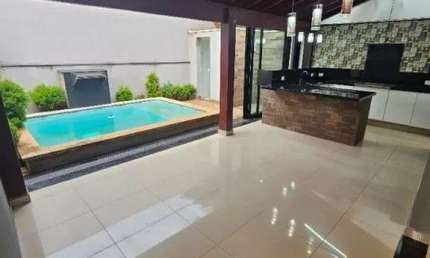 Lindo sobrado alto padrão para venda na Vila do Golf, Cond Praças do Sul, 3 dormitorios sendo 1 suite, gourmet e piscina em 157 m2 construidos e lazer