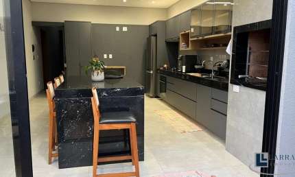 Ótima casa para venda no Recreio das Acacias, Cond. Villa Romana 2 com 3 suites, escritório, piscina e gourmet em 250 m2 total, lazer completo
