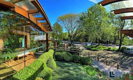 Hotel alto padrão para venda em Gramado-RS, em pleno funcionamento, área total 4.835 m2, área construída mais de 2.200 m2