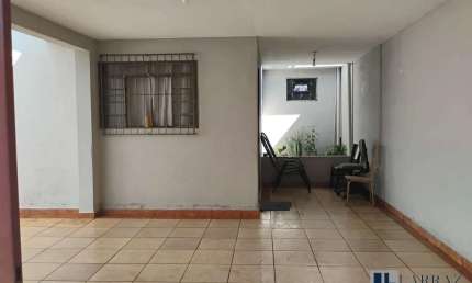 Casa para venda no Valentina Figueiredo, 2 dormitorios, 2 vagas, amplo quintal, 130 m2 construidos em um terreno de 200 m2