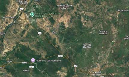 Fazenda grande extensão, dupla aptidao para venda na regaio de Juazeiro do Piaui-PI com 7.600 hectares, sendo 4.000 hectares agricultáveis, tem benfei