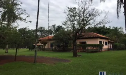 Sitio de lazer para venda em São Joaquim da Barra-SP com 19.200 m2, beira do Rio Sapucai e margem para Rod. Anhanguera