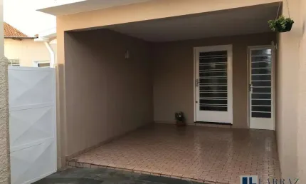 Oportunidade. Casa reformada para venda na Vila Tiberio, ótima localização, 3 dormitorios, 4 vagas de garagem em 230 m2 de área total
