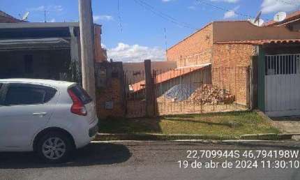 Oportunidade. Casa para para venda em Amparo-SP  no Jd. Silmara, 2 dormitorios, area construida 81 m2 area construida 81 m2 em um terreno de 180 mt2