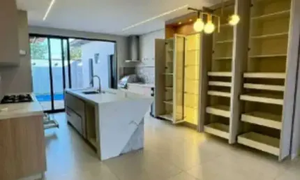 Linda casa nova para venda na Zona Sul, Cond Vivendas da Mata, Ilha Aroeira, 3 suites sendo 1 master, gourmet e piscina em 162 m2 construidos, lazer c