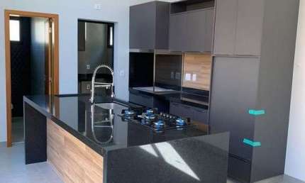 Oportunidade. Casa para venda no Quinta da Primavera, 3 suites mais escritório, completa em armários, 300 m2 de área total