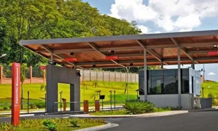 Excelente lote para venda em Bonfim Paulista no charmoso Alphaville 2, com 662 m2, lote de muro com vista para mata, clube resort completo