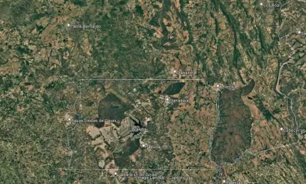 Fazenda para venda na região de Brasilia-DF com 1.890 hectares sendo 1.200 hectares para lavoura com irrigação e outorga, rica em agua, beira do asfal