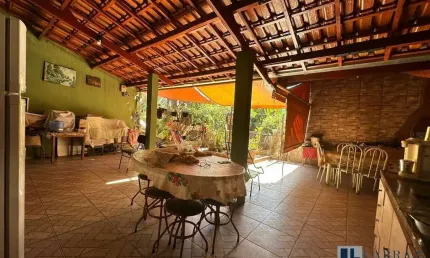 Area de lazer para venda na vila virginia, em uma travessa tranquila, varanda gourmet e grande pomar em 225 m2 de área total