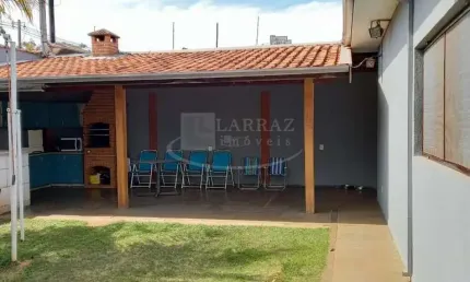 Linda casa para venda no candido portinari, na av. dina rizzi, 3 dormitorios 1 suite, varanda gourmet e amplo quintal em 360 m2 de area total