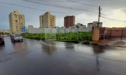 Ótimo terreno para venda no Sumarezinho, proximo do HC, com 210 m2, pode construir predio, residencia e comercio