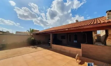 Linda casa para venda no portinari, 3 dormitorios sendo 1 suite, amplo quintal, varanda gourmet, 200 m2 construidos em um terreno de 336 m2