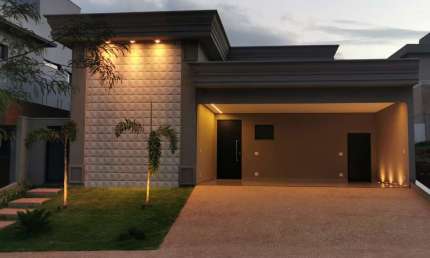 Maravilhosa Casa terrea para venda na Vila do Golfe, Cond Quinta dos Ventos, 3 suites, escritório, varanda gourmet, piscina, 353 m2 total, lazer compl