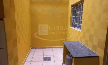 Apartamento terreo com quintal para venda no Jardim Anhanguera, 2 dormitorios sendo 1 suite, armarios em 60 m2 privativos