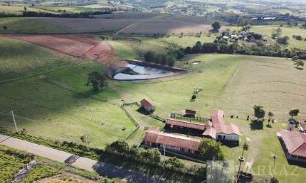 Excelente sitio para venda na região de Itapetininga-SP, com 39 alqueires, aproveitamento 80%, atual em pecuária, muitas benfeitorias