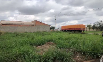 Ótimo terreno misto para venda no Residencial Jardim Fortaleza em Brodowsky, com 294 m2, de esquina, pronto para construir, excelente ponto comercial