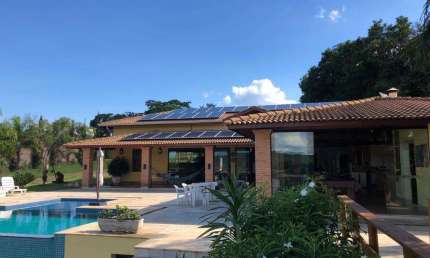 Lindo rancho para locação por temporada em Cassia / Delfinopolis MG, na beira da represa e nos pes da Serra da Canastra, 6 suites, para 16 pessoas, la