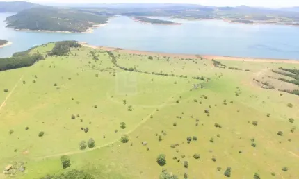 Excelente fazenda para venda em Capitolio-MG, com 219 alqueires SP, 10 km de margem, montada para pecuária, ideal para loteamento ou incorporação
