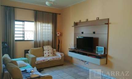 Casa para venda no Jardim Anhanguera, próxima da Barão do Bananal, 2 casas, medições individualizadas em 374 m2 de area total