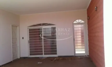 Casa para venda nos Campos Eliseos, 3 dormitorios sendo 1 suite, varanda com piscina em 250 m2 de area total