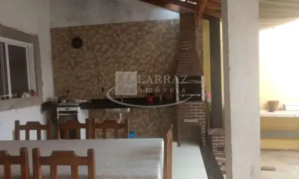 Ótima casa para troca no candido portinari, 2 dormitorios sendo 1 suite, varanda gourmet com churrasqueira, excelente acabamento em 350 m2 total
