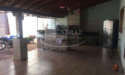 Casa estilo area de lazer para venda na Vila Virginia, edícula e amplo quintal, 2 dormitorios em 360 m2 de area total