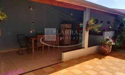 Sobrado para venda no Valentina Figueiredo, 4 dormitorios sendo 1 suite, varanda gourmet com churrasqueira, sacada nos quartos em 200 m2 de area total