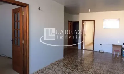 Casa para venda no Centro de Brodowski em ótima localização, 2 domitorios em uma area total de 238 m2