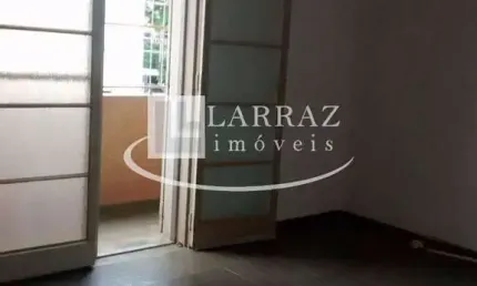 Apartamento para venda no centro, muito bem localizado, 3 dormitorios com suite e 113 m2 de área útil. predio com área de lazer e churrasqueira