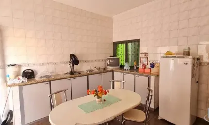 Ótimo sobrado para venda no jose sampaio junior, rua bastante tranquila, 3 dormitorios sendo 1 suite, piscina, 4 banheiros em 237 m² de área construíd