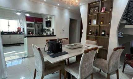 Sobrado com 3 dormitórios para alugar, 230 m² por R$ 6.285,00/mês - Jardim Bela Vista - Indaiatuba/SP