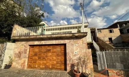 Sobrado à Venda em Vila Dom Pedro II, SP - 164m², 2 Quartos, 1 Suíte