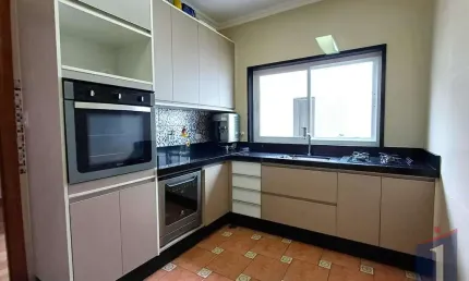 Casa à venda em rua sem saída - 4 dorm, 2 suítes por r$1.210.000
