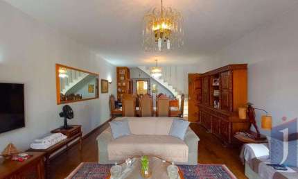 Casa no Jardim da Glória - SP: 201m², 3 quartos, 1 suíte e 4 vagas por R$1.145.000